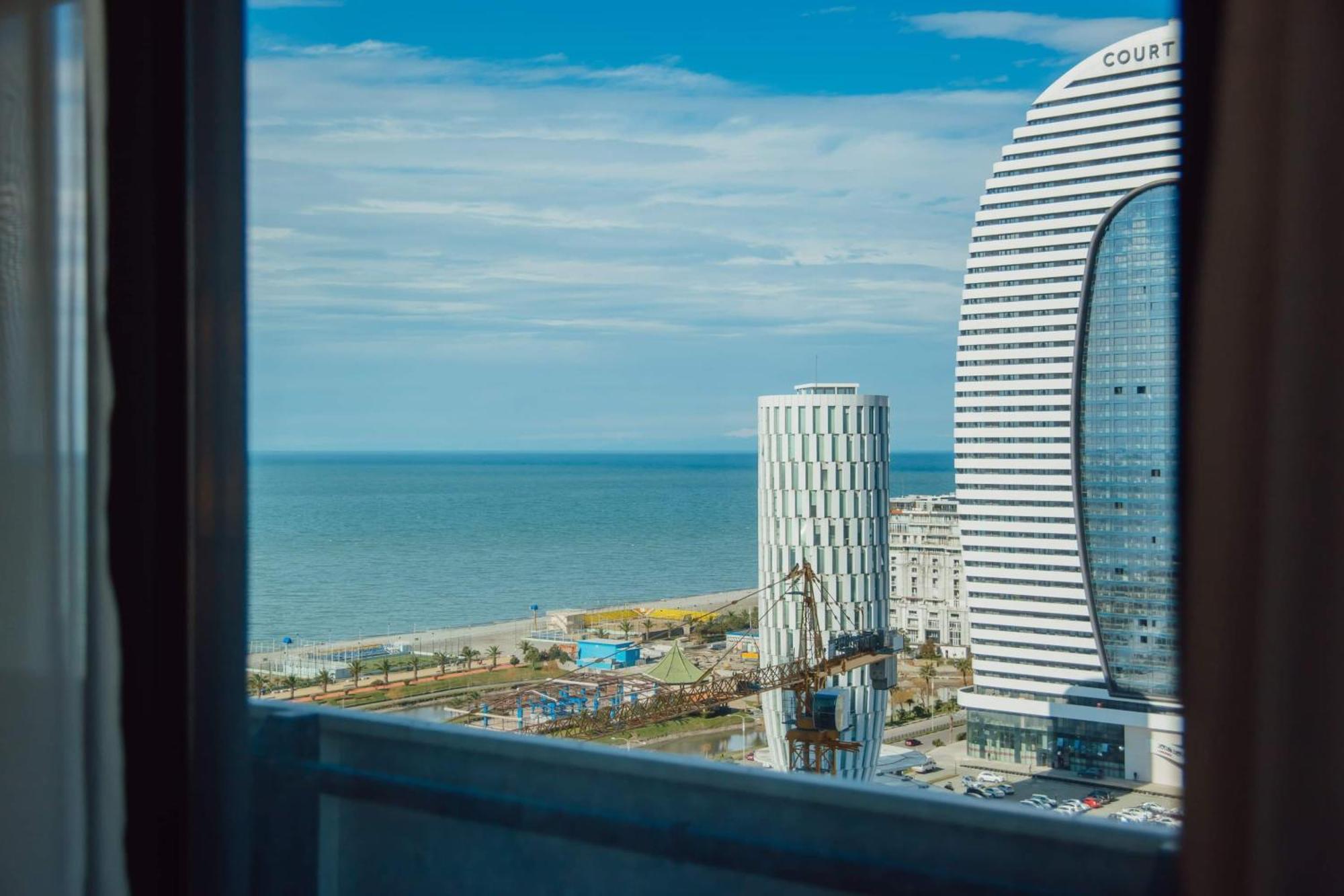 Orbi City Black Sea View Aparthotel Batumi Esterno foto
