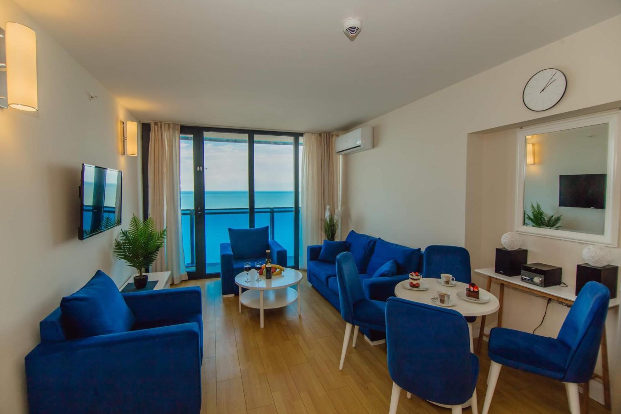 Orbi City Black Sea View Aparthotel Batumi Esterno foto