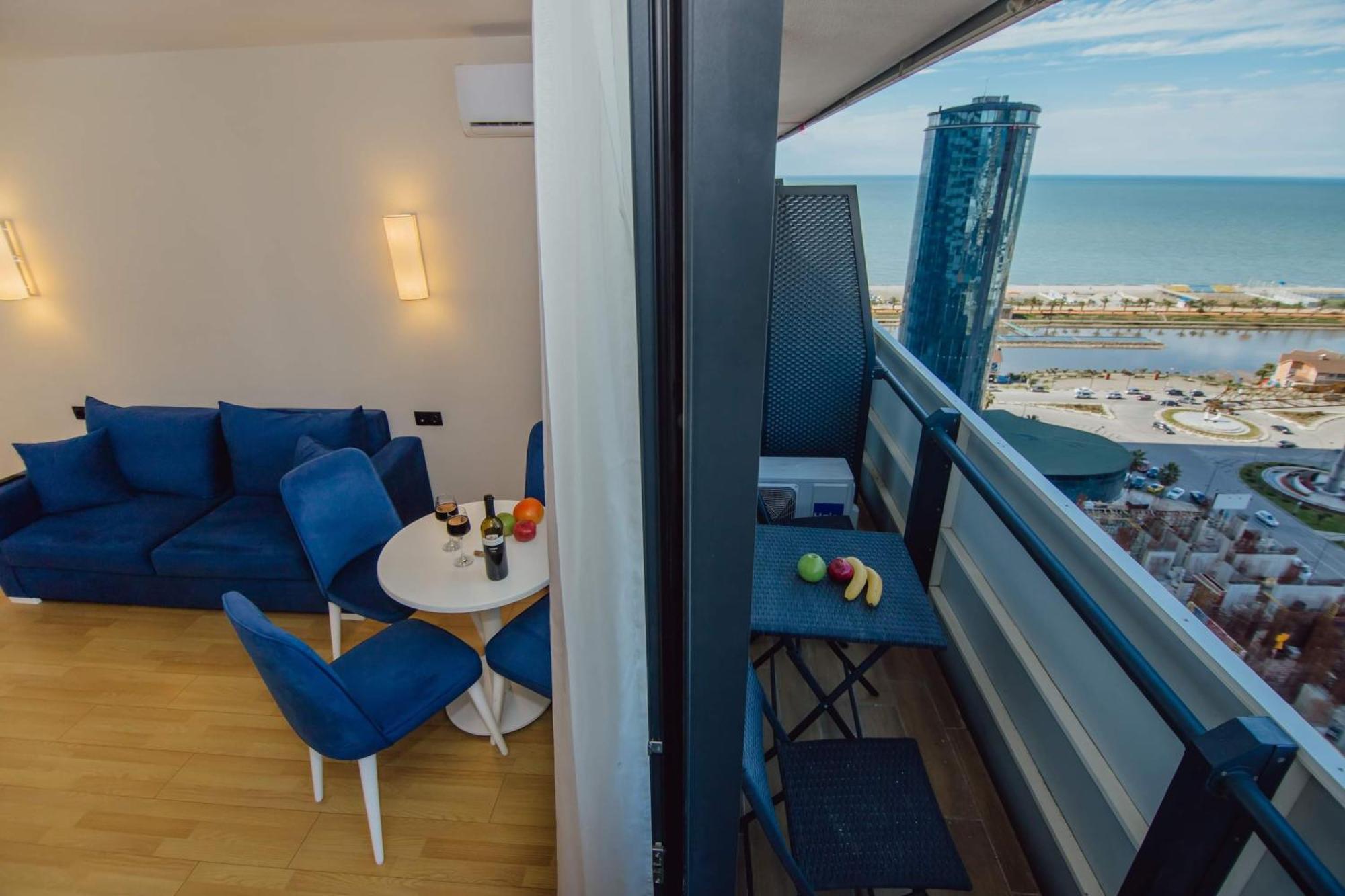 Orbi City Black Sea View Aparthotel Batumi Esterno foto
