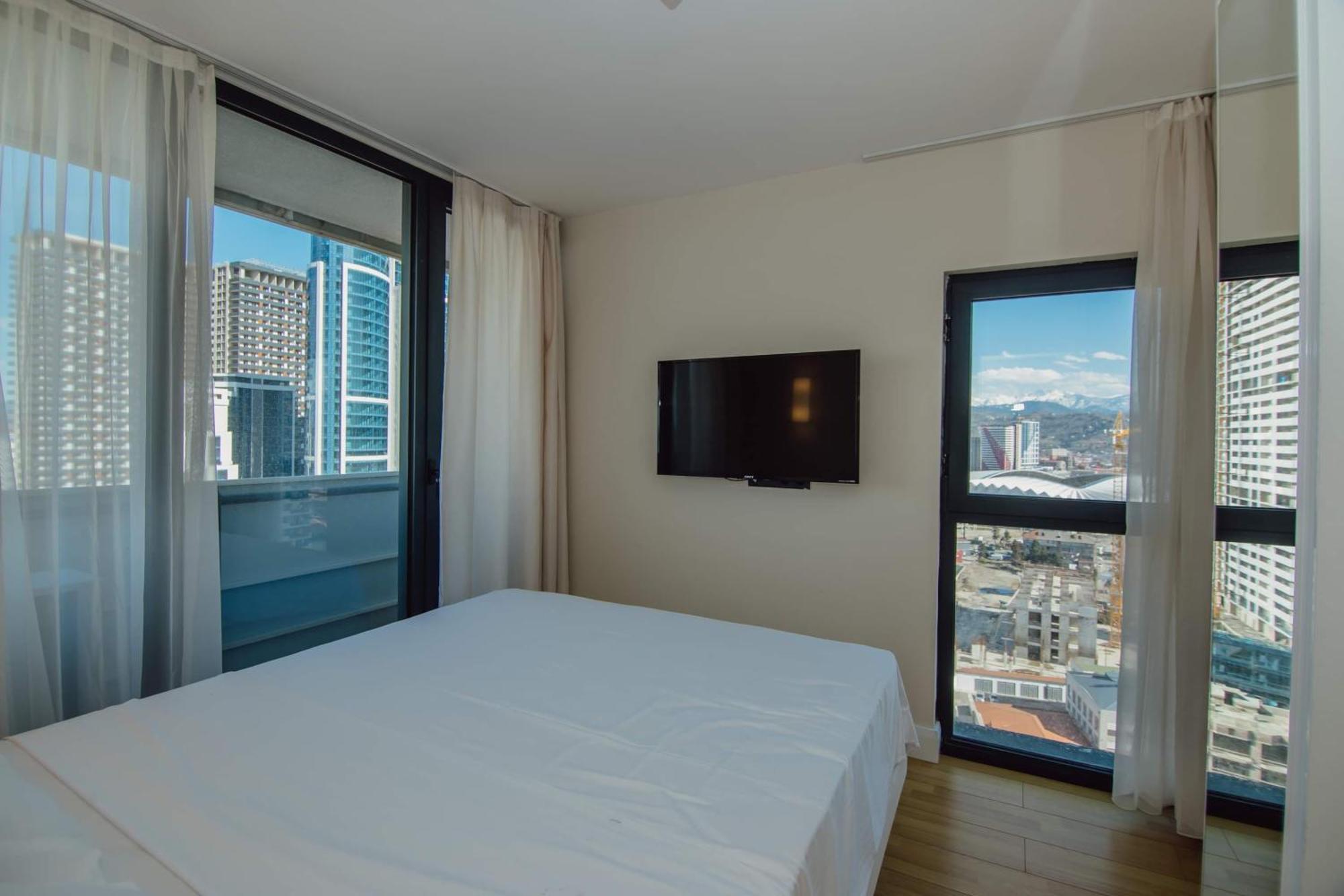 Orbi City Black Sea View Aparthotel Batumi Esterno foto