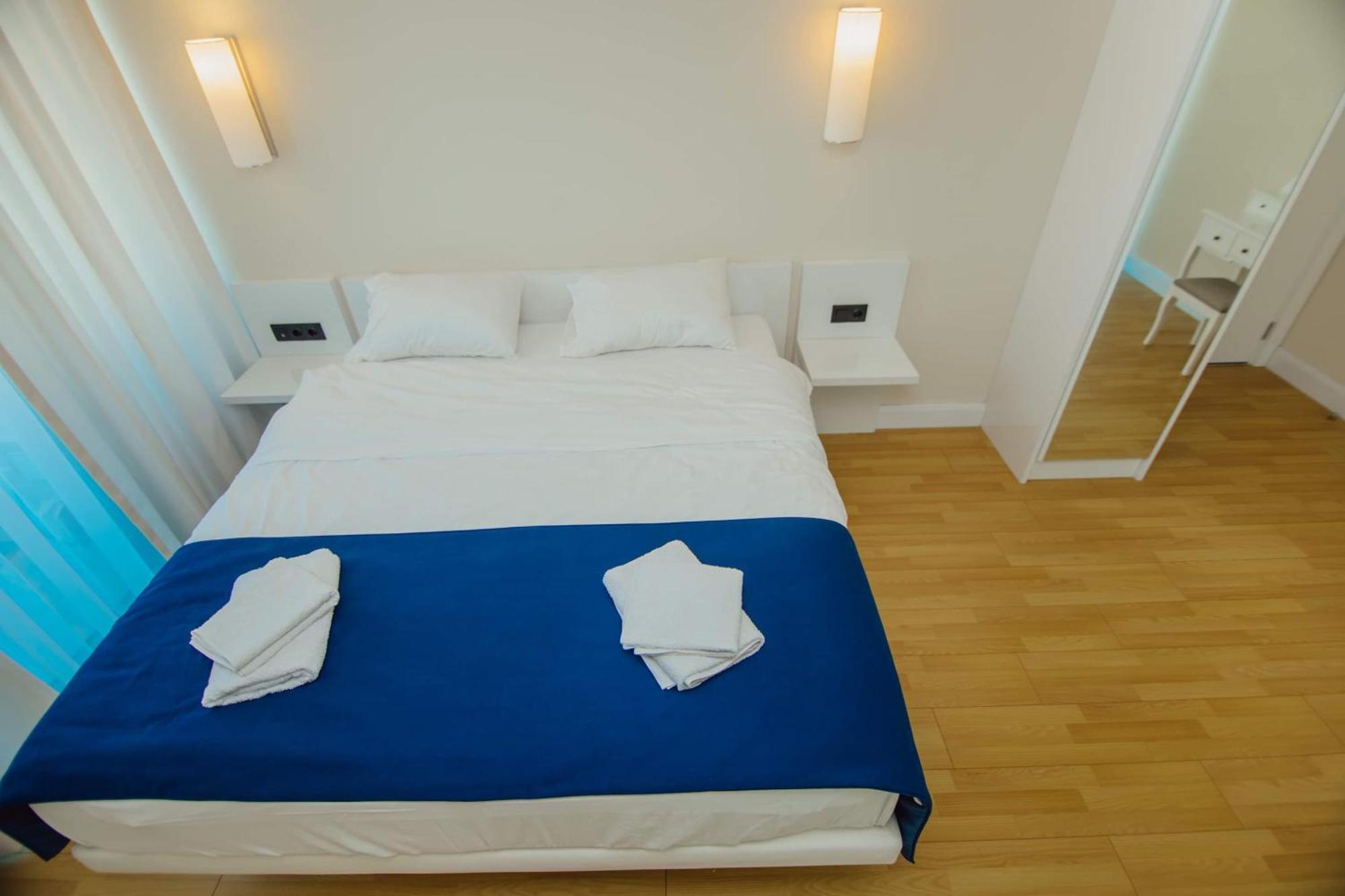 Orbi City Black Sea View Aparthotel Batumi Esterno foto